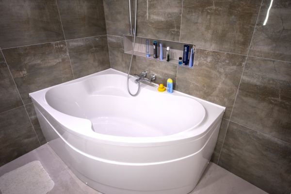 Large Bathtub Installation in Eastlake